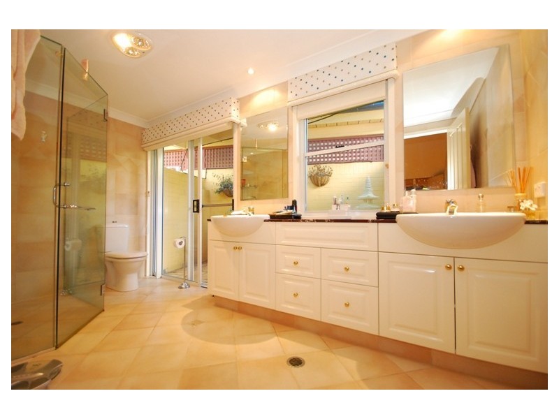 23 Yarawa Street, Kenmore QLD 4069