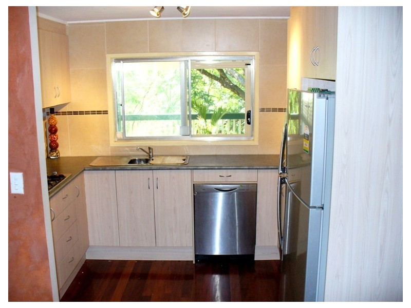 25 Carlyle St, Seventeen Mile Rocks QLD 4073