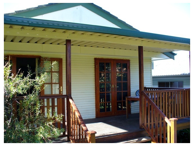 25 Carlyle St, Seventeen Mile Rocks QLD 4073