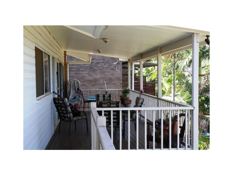 30 Pentlay Street, Kenmore QLD 4069