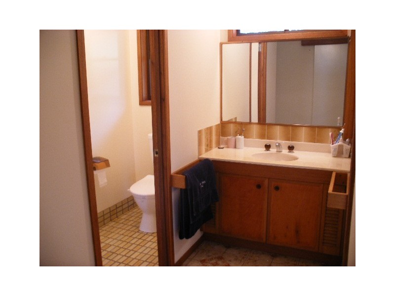 38B Halimah Street, Chapel Hill QLD 4069