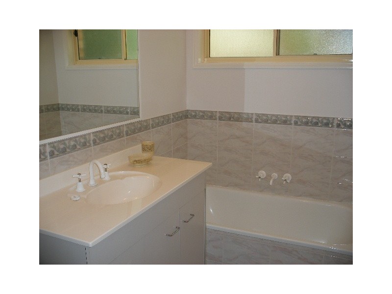 1 Sheldrake Pl, Moggill QLD 4070