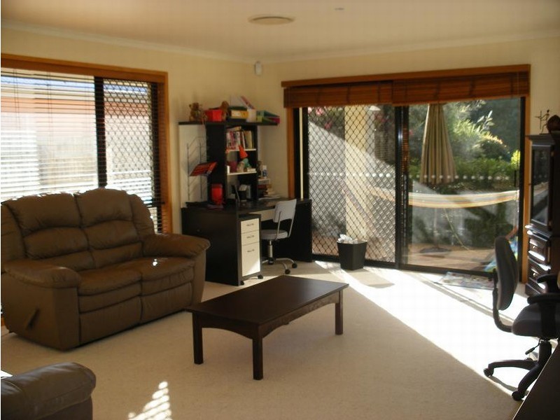 Brookfield QLD 4069