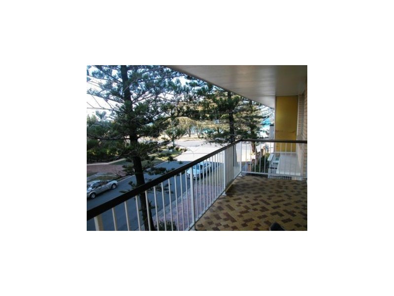 7/2 Britannia Avenue, Broadbeach QLD 4218