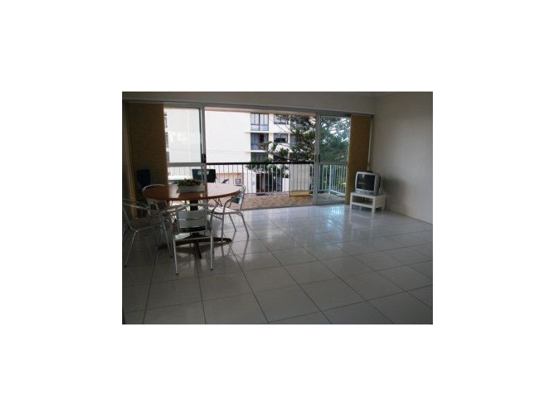 7/2 Britannia Avenue, Broadbeach QLD 4218