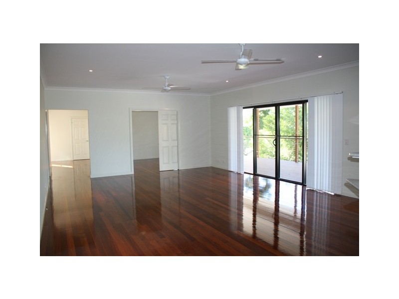 21 Pinkwood St, Bellbowrie QLD 4070