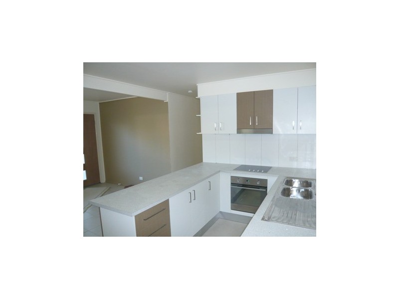 165 Government Road, Labrador QLD 4215