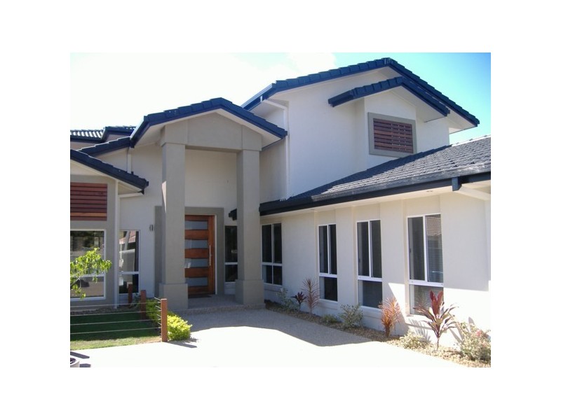 12 Martinique Way, Clear Island Waters QLD 4226