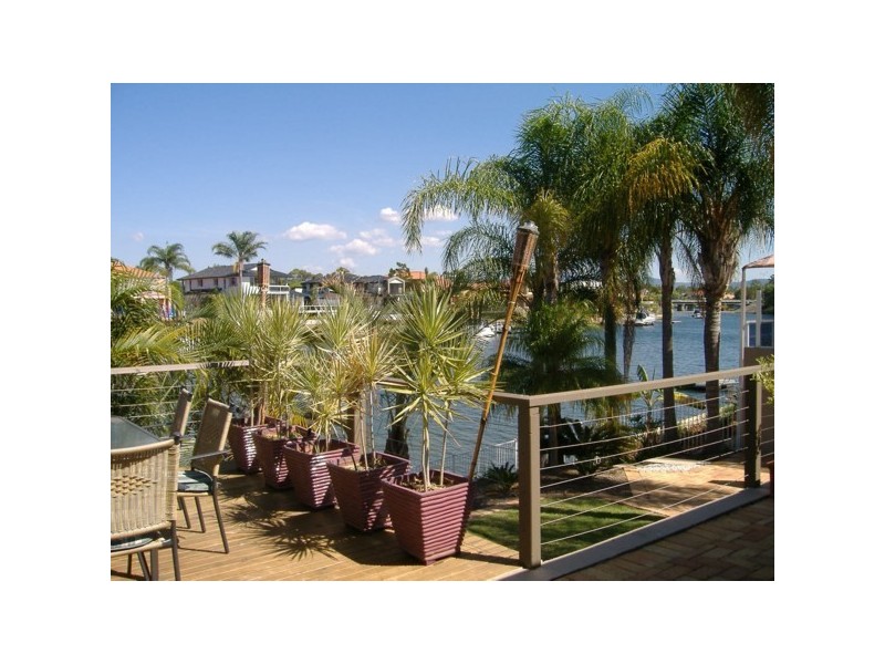 2 Salamander Court, Mermaid Waters QLD 4218
