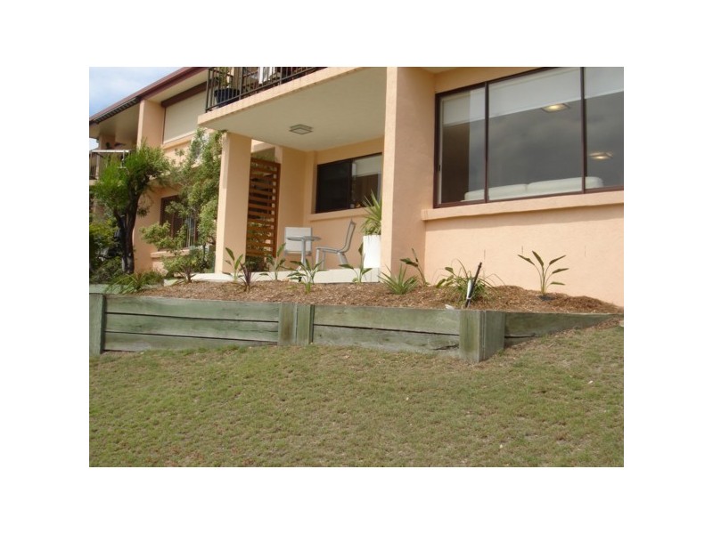 1/6 Dunlop Court, Mermaid Waters QLD 4218