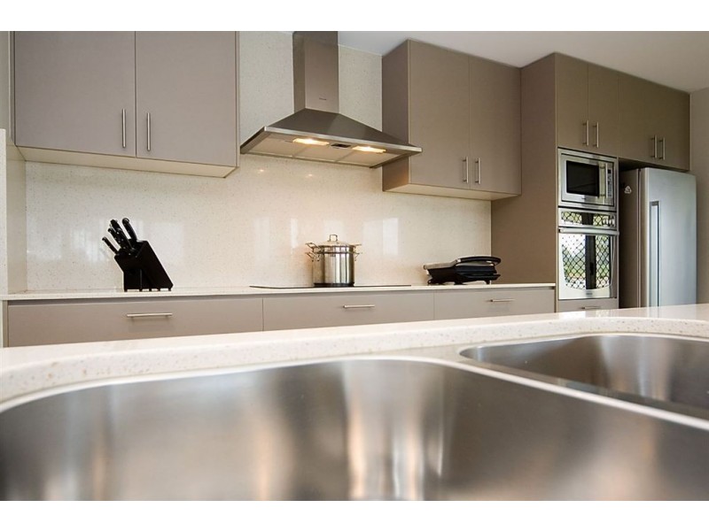 8 Samuel Drive, Tallebudgera QLD 4228