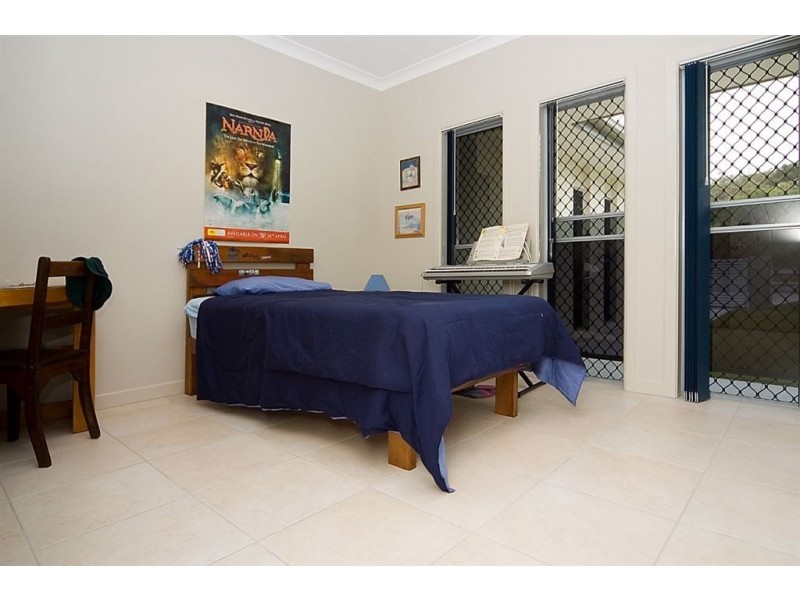 8 Samuel Drive, Tallebudgera QLD 4228