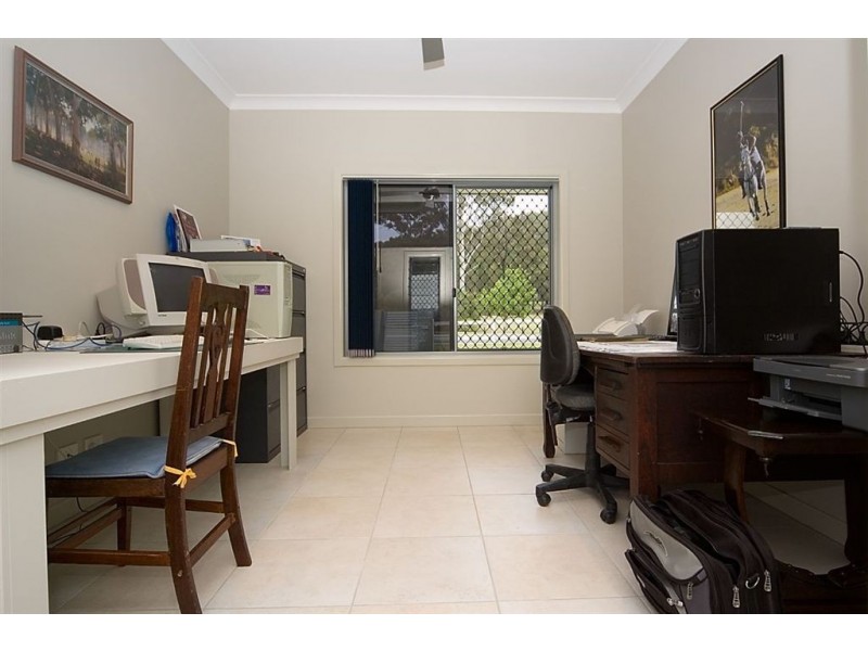 8 Samuel Drive, Tallebudgera QLD 4228
