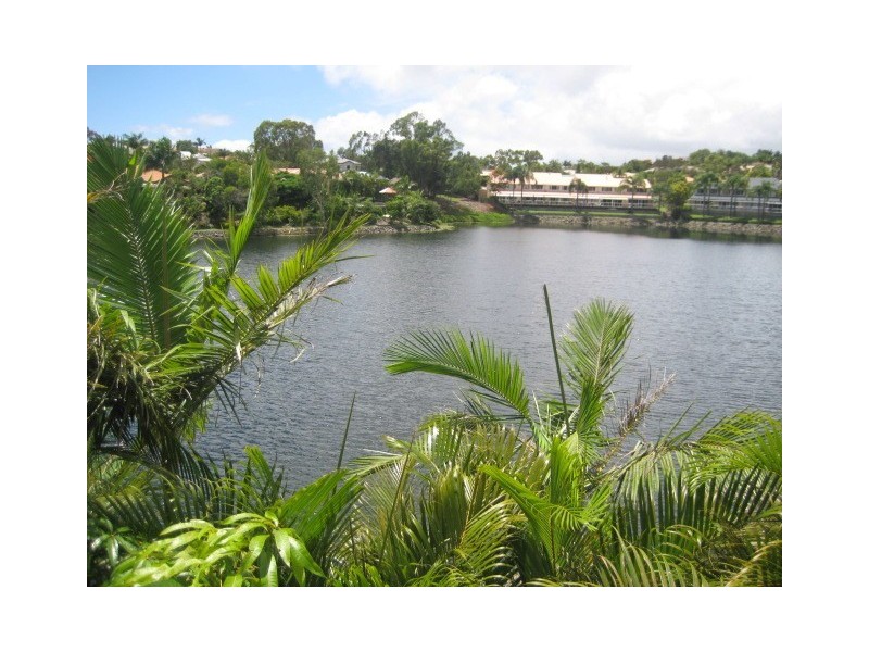 35 Tullamarine Drive, Robina QLD 4226