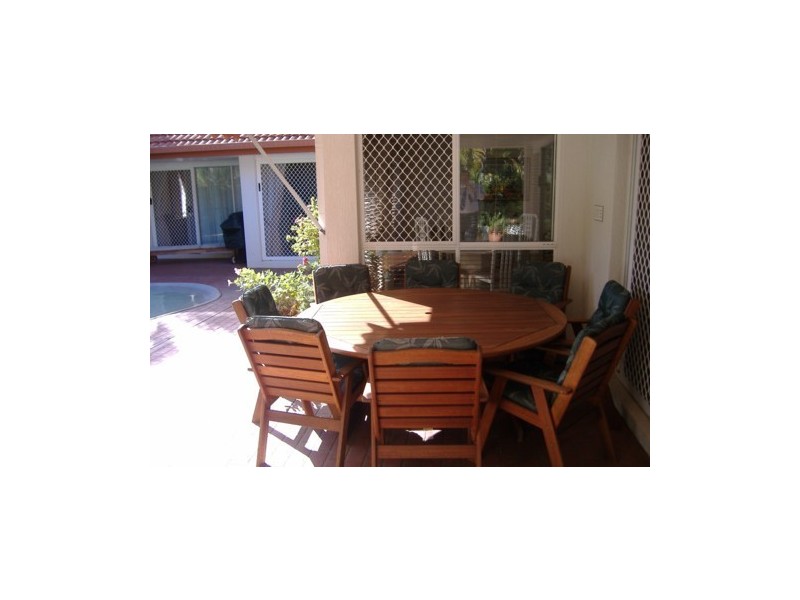 37 Beauty Point Drive, Robina QLD 4226