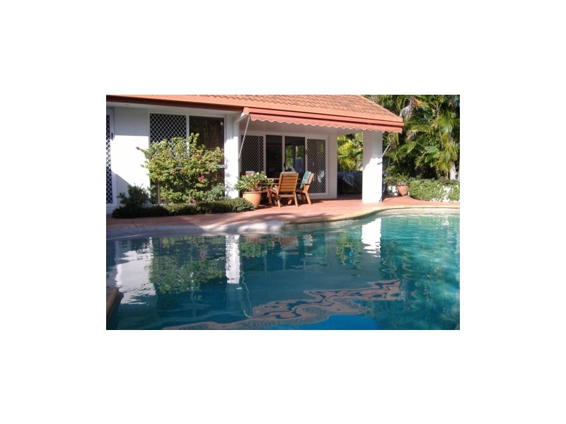 37 Beauty Point Drive, Robina QLD 4226