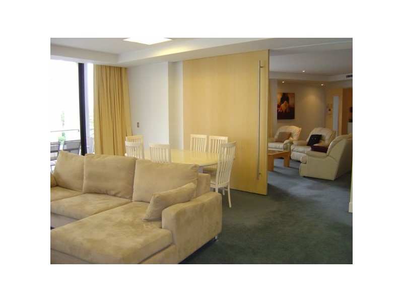Broadbeach QLD 4218