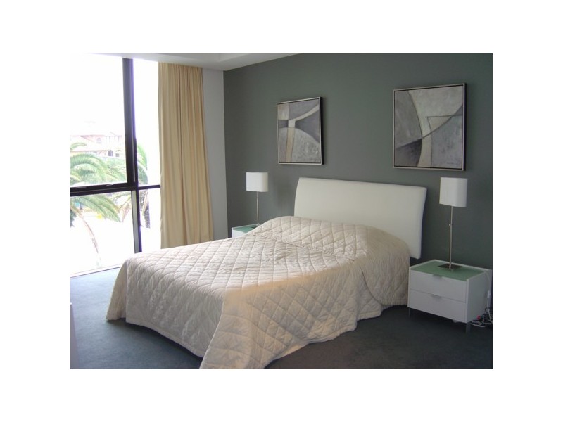 Broadbeach QLD 4218