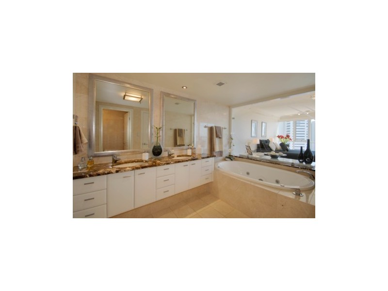 2182/2623 Gold Coast Highway, Broadbeach QLD 4218