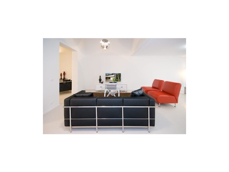 11/50 Hooker Boulevard, Mermaid Waters QLD 4218