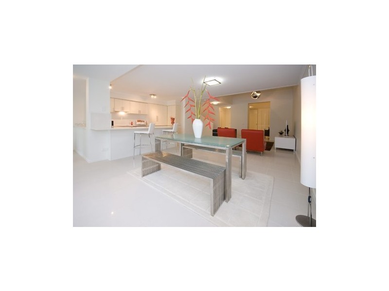 11/50 Hooker Boulevard, Mermaid Waters QLD 4218