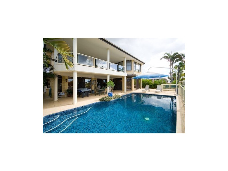 50 Waitomo Street, Broadbeach Waters QLD 4218