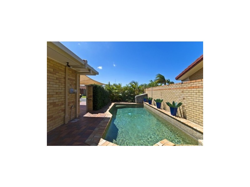 21 Pilot Court, Mermaid Waters QLD 4218
