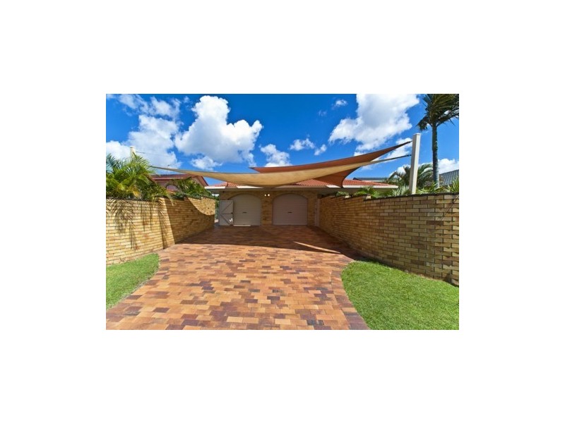 21 Pilot Court, Mermaid Waters QLD 4218