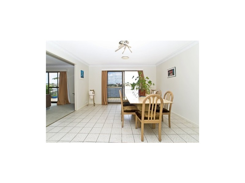 21 Pilot Court, Mermaid Waters QLD 4218