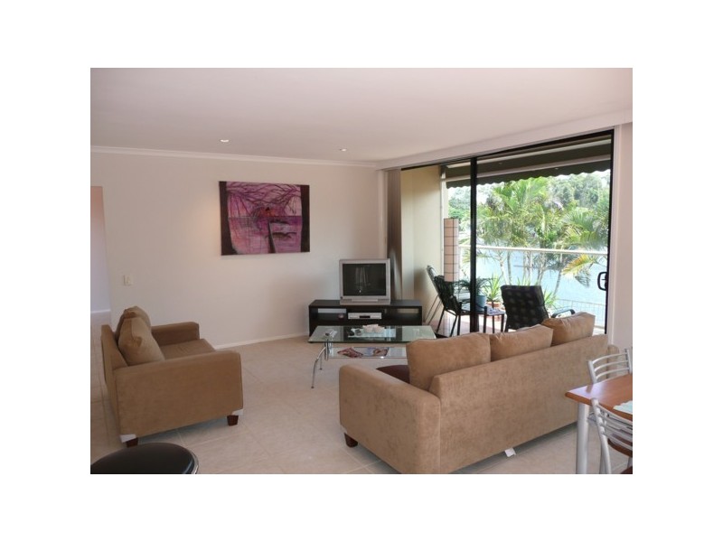 51  RP90789 Lakeside Avenue, Broadbeach Waters QLD 4218