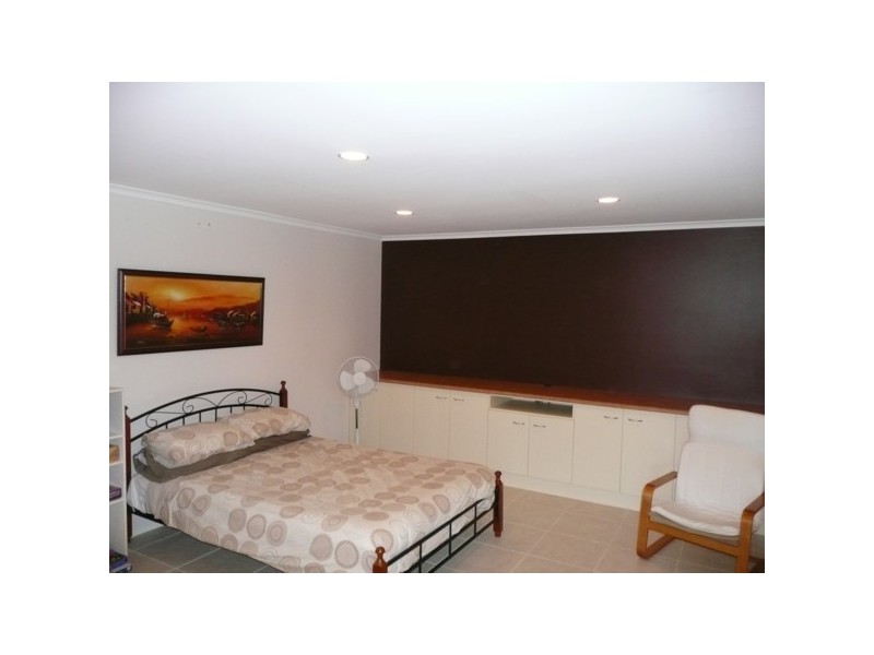 51  RP90789 Lakeside Avenue, Broadbeach Waters QLD 4218