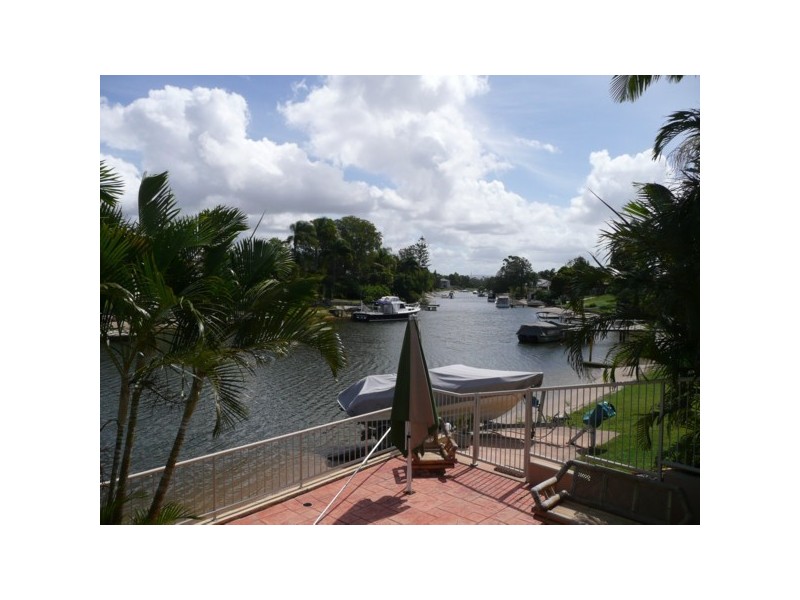 51  RP90789 Lakeside Avenue, Broadbeach Waters QLD 4218