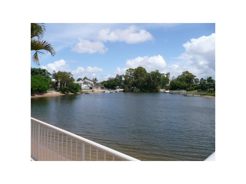 51  RP90789 Lakeside Avenue, Broadbeach Waters QLD 4218
