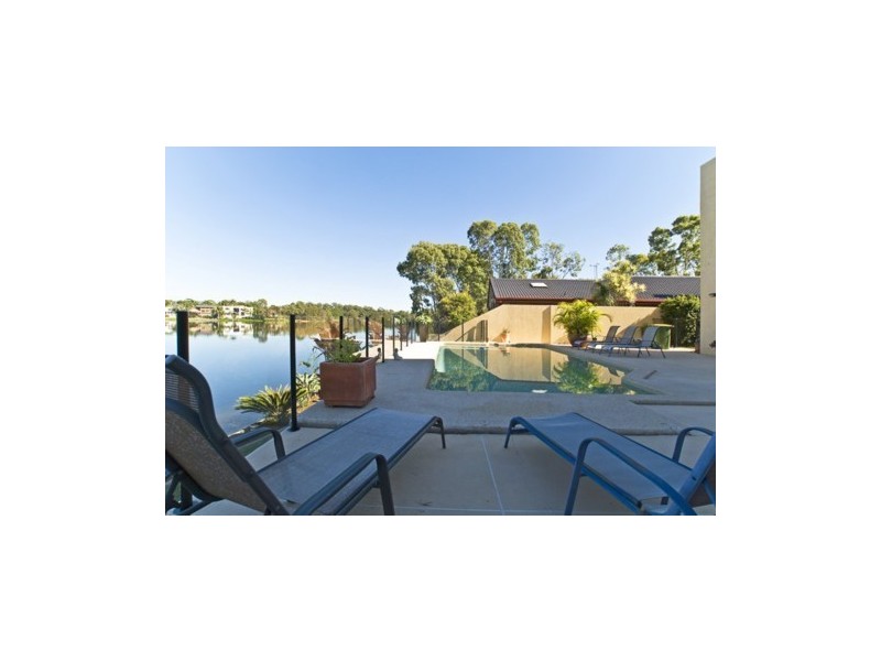 18 Narrabeen Court, Robina QLD 4226