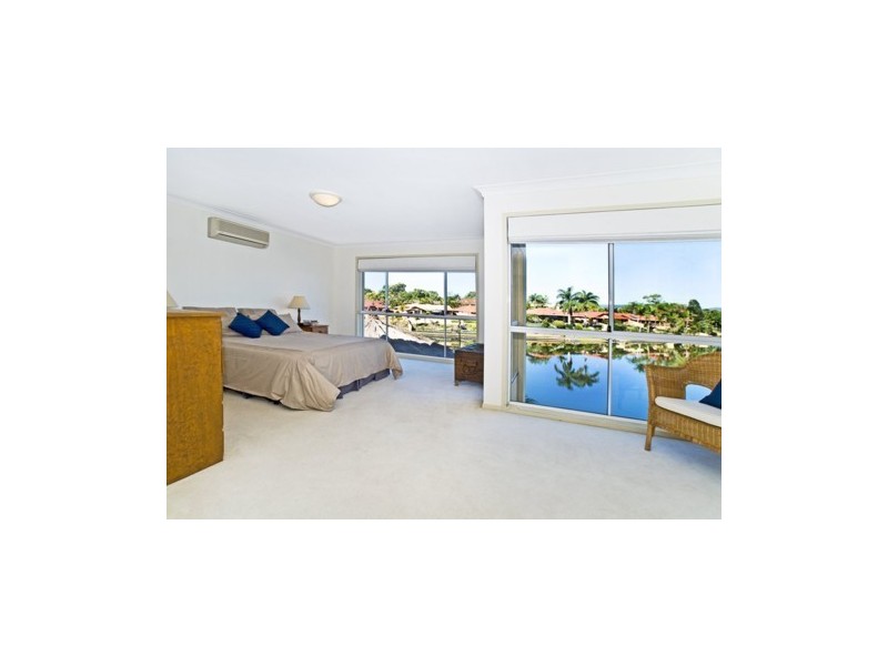 18 Narrabeen Court, Robina QLD 4226