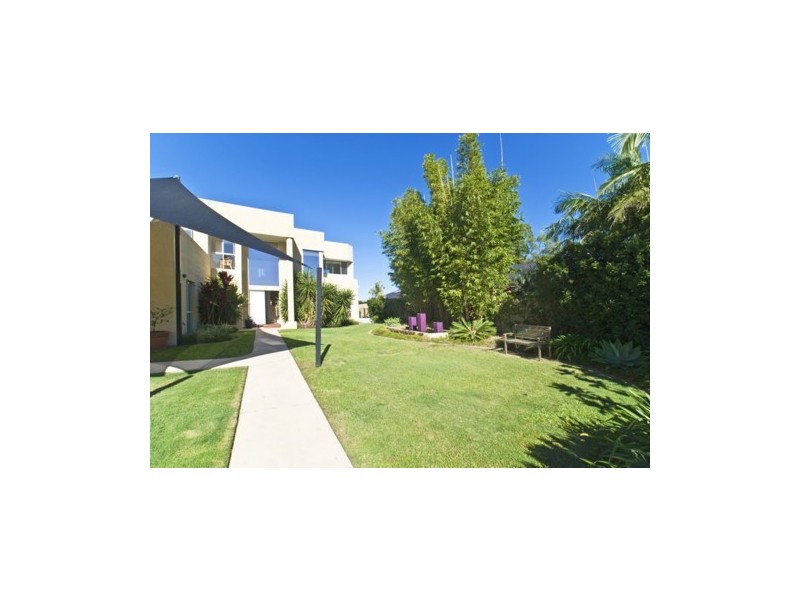 18 Narrabeen Court, Robina QLD 4226
