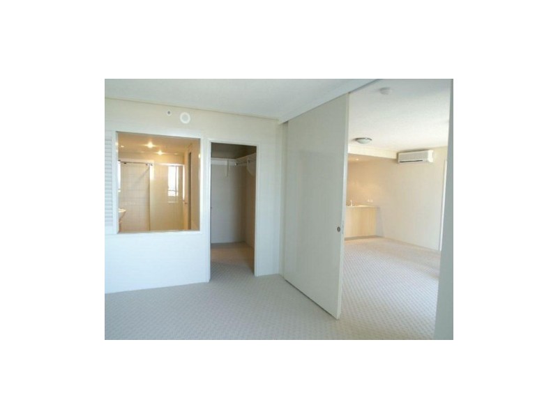 112/105 Scarborough Street, Southport QLD 4215