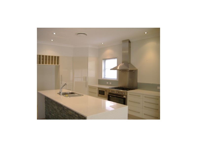 55 Bridgewater Drive, Varsity Lakes QLD 4227