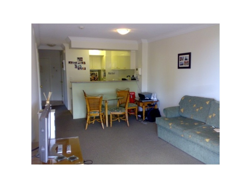 809/9 Beach Parade, Surfers Paradise QLD 4217