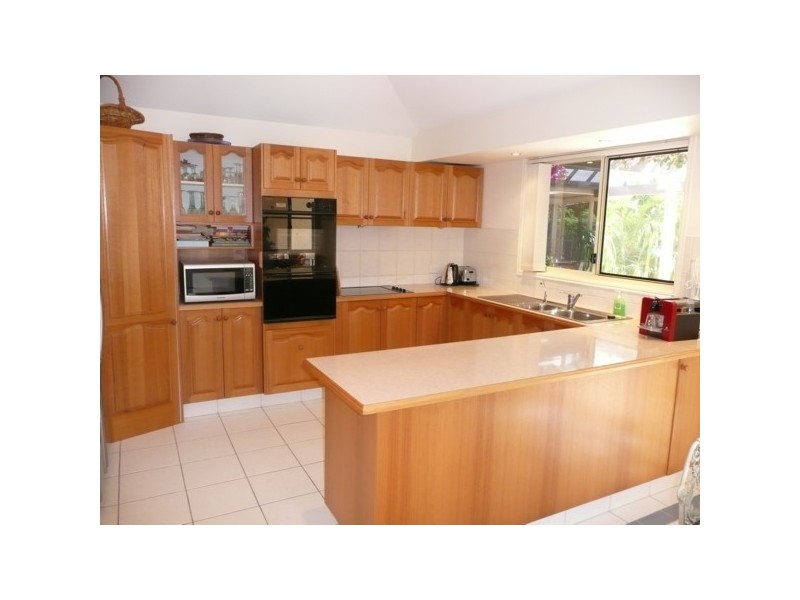 15 Driver Court, Mermaid Waters QLD 4218