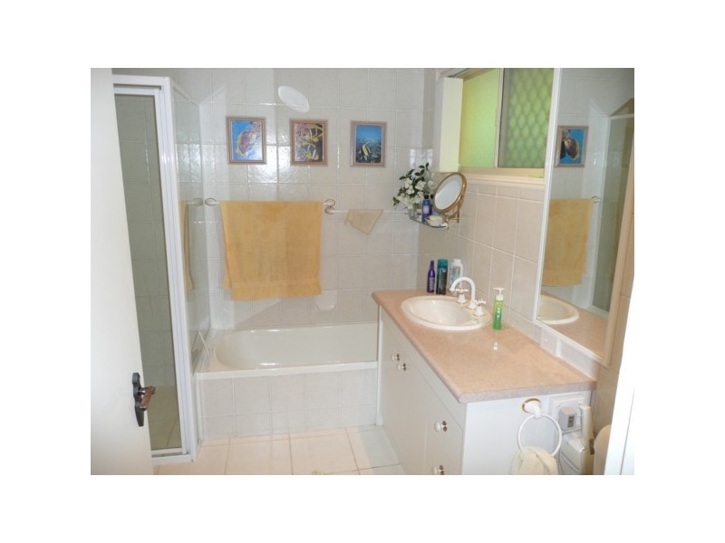 15 Driver Court, Mermaid Waters QLD 4218