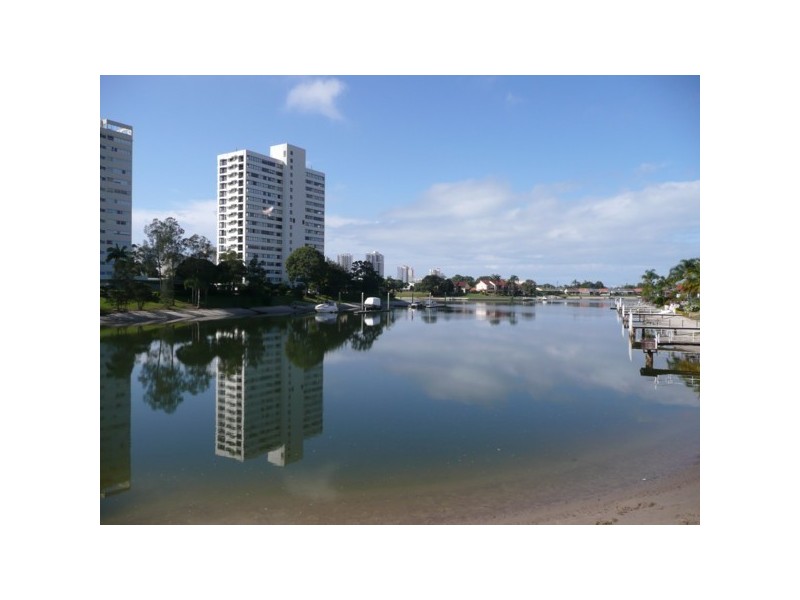 6/22 Dunlop Court, Mermaid Waters QLD 4218