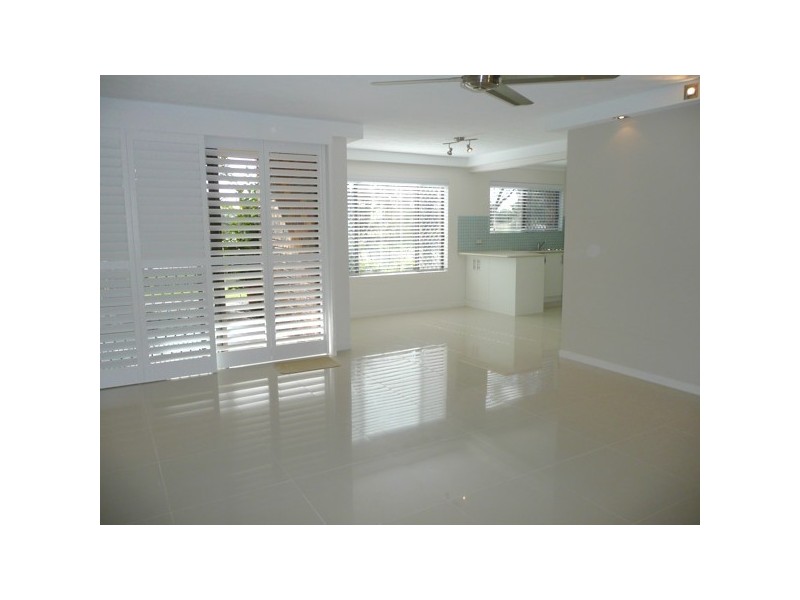 6/22 Dunlop Court, Mermaid Waters QLD 4218