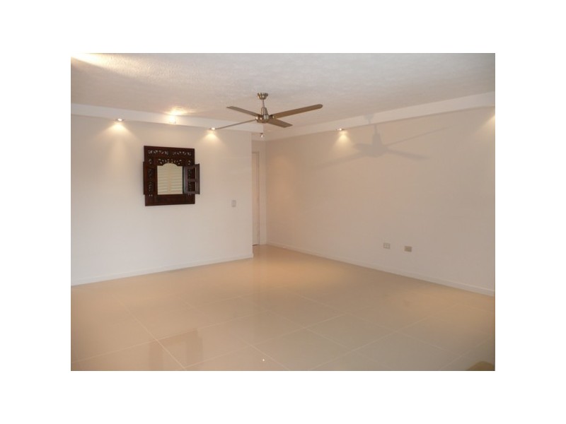 6/22 Dunlop Court, Mermaid Waters QLD 4218