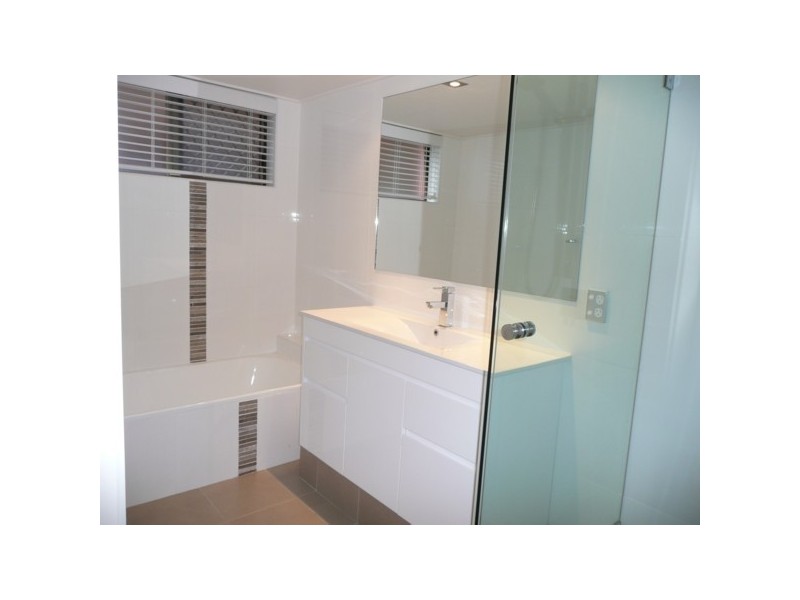 6/22 Dunlop Court, Mermaid Waters QLD 4218