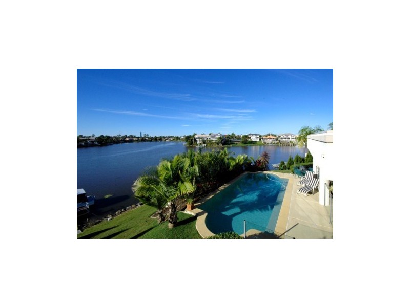 61 Montevideo Drive, Clear Island Waters QLD 4226