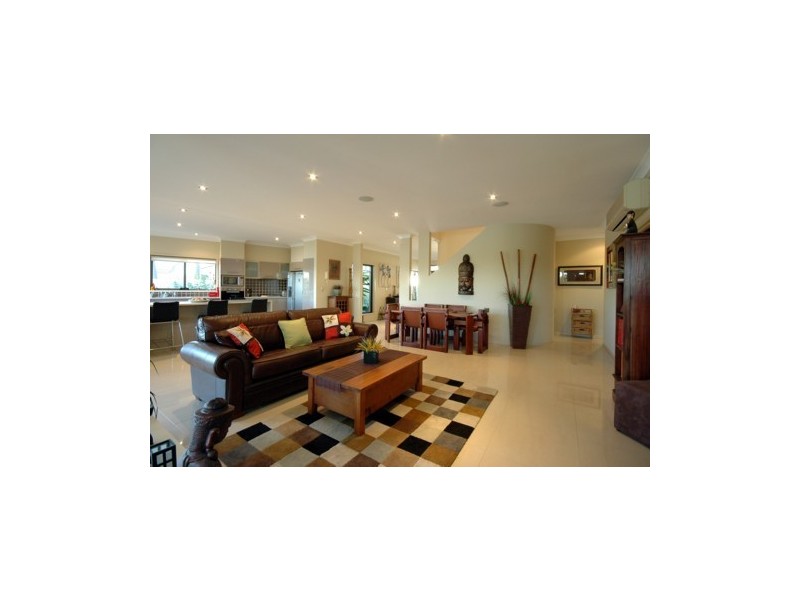 61 Montevideo Drive, Clear Island Waters QLD 4226