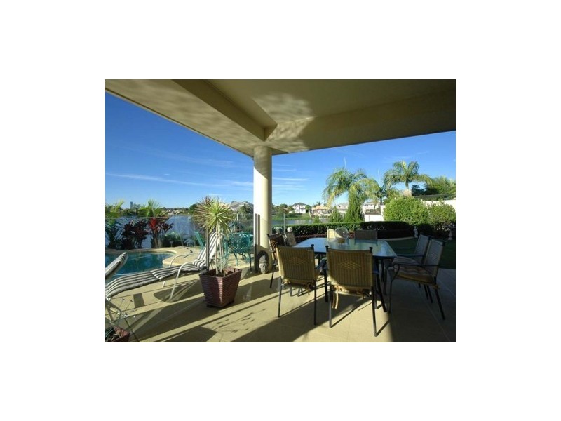 61 Montevideo Drive, Clear Island Waters QLD 4226