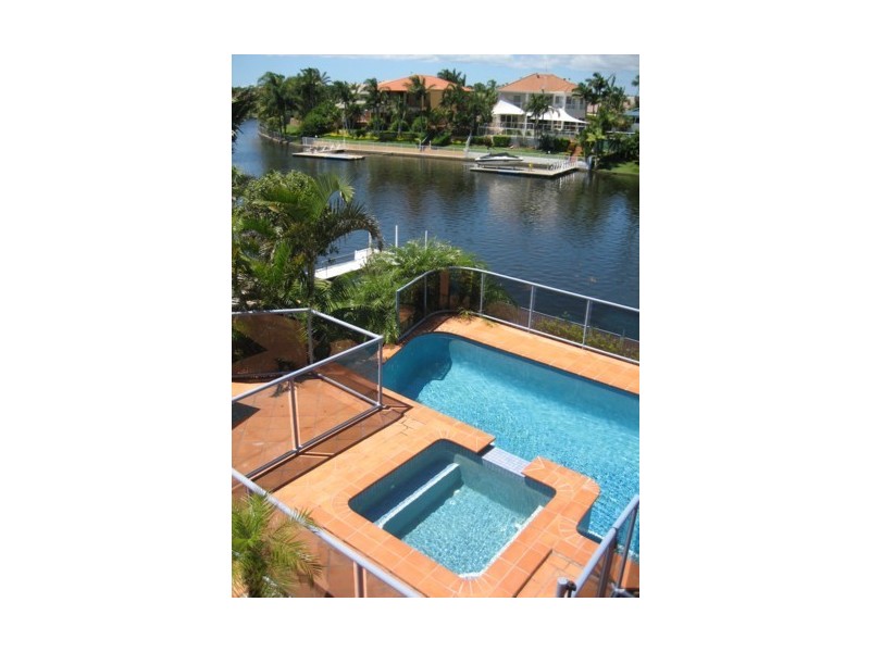 3 Montego Court, Mermaid Waters QLD 4218