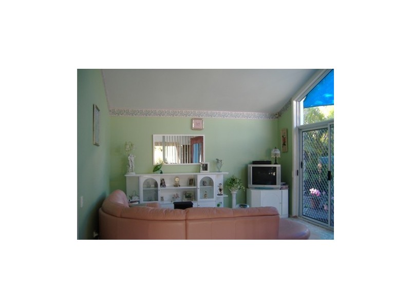2 Monteclair Court, Mermaid Waters QLD 4218